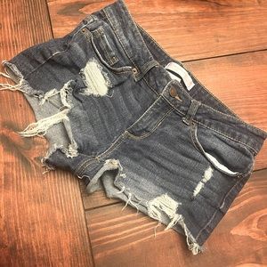 CUTE jean shorts!